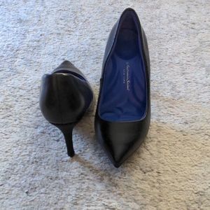 Antonia Saint pumps